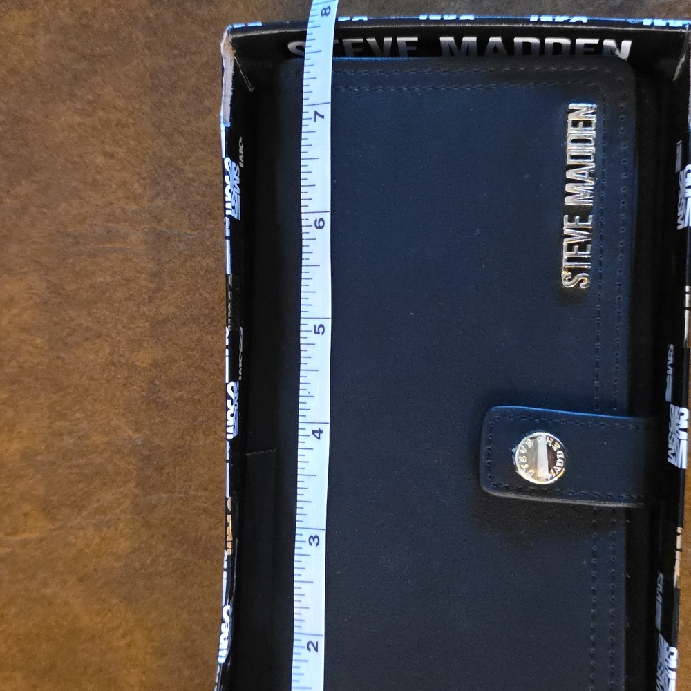 Steve Madden Elegant Black Clutch New - Picture 6 of 7